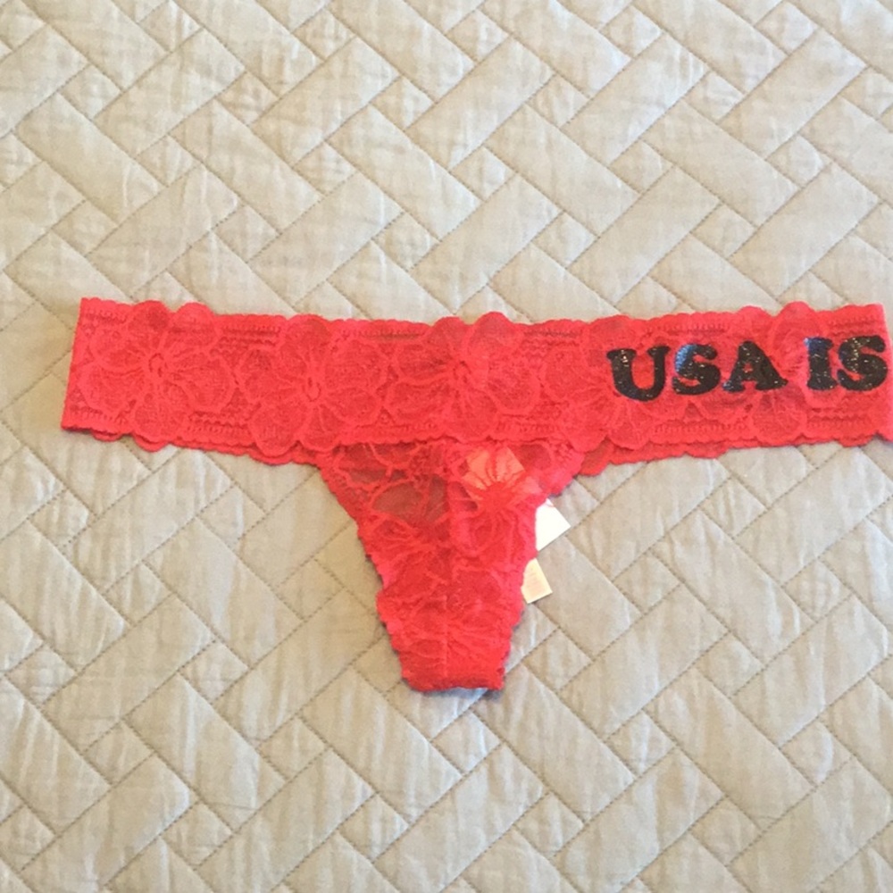VS Pink lacy thong